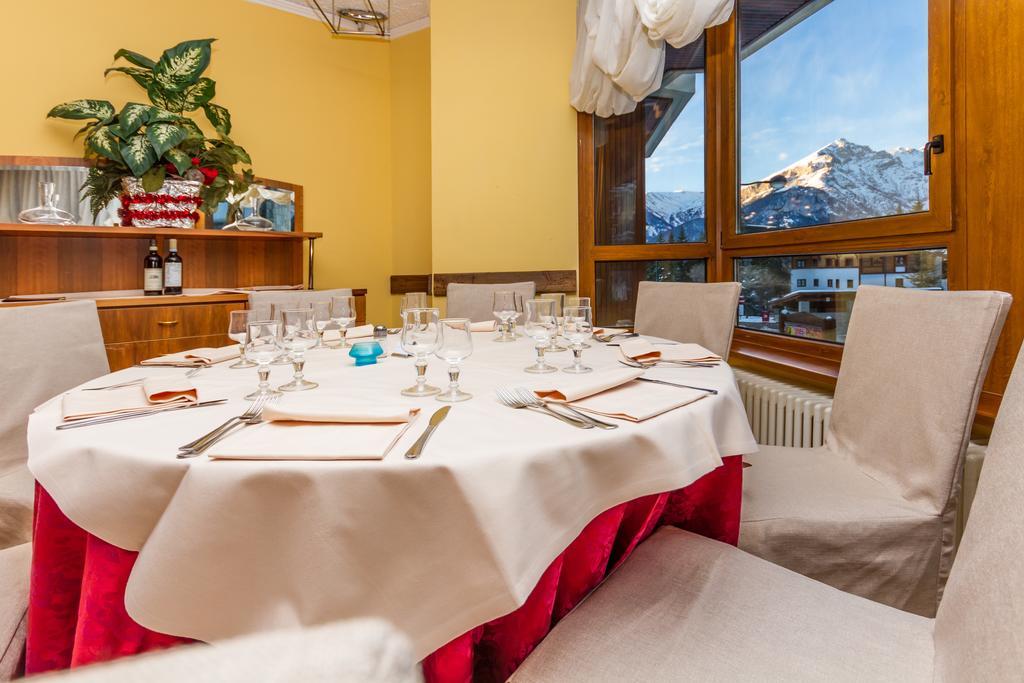 Hotel Relais Des Alpes à Oulx Extérieur photo