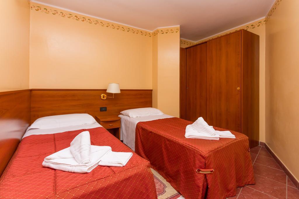 Hotel Relais Des Alpes à Oulx Chambre photo