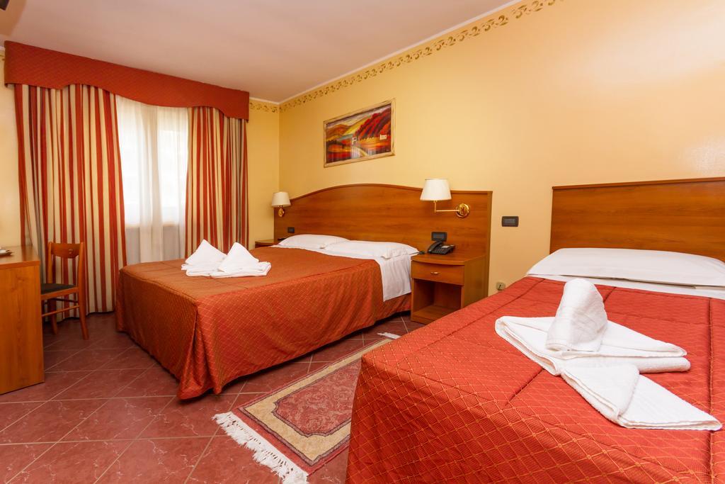 Hotel Relais Des Alpes à Oulx Chambre photo