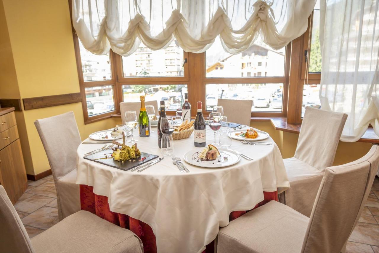 Hotel Relais Des Alpes à Oulx Extérieur photo